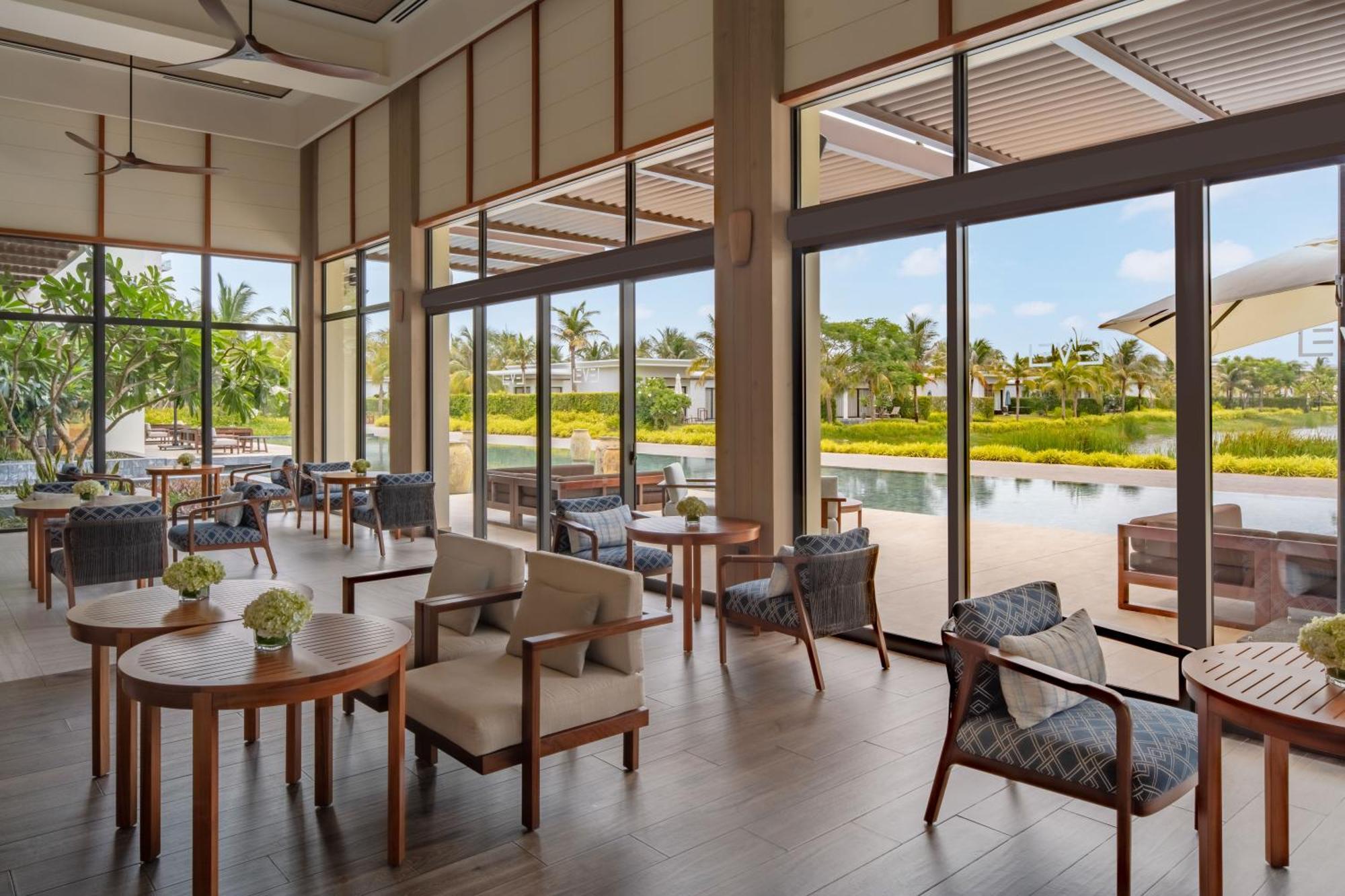 Melia Ho Tram Beach Resort Exterior foto The Beach Club
